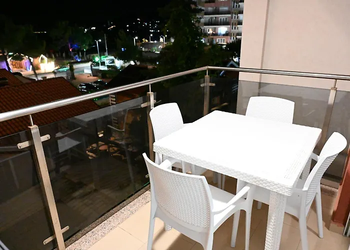 - Apartamento Shëngjin